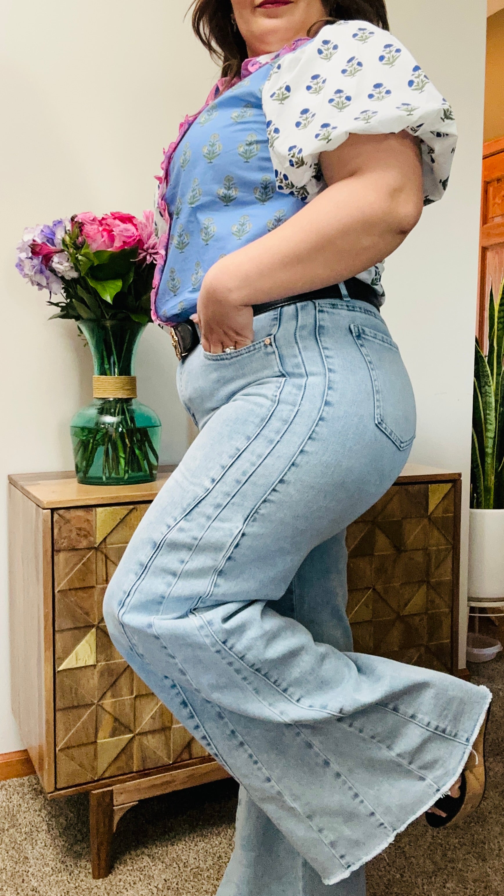 Sienna Wide Leg Fray Hem Jeans