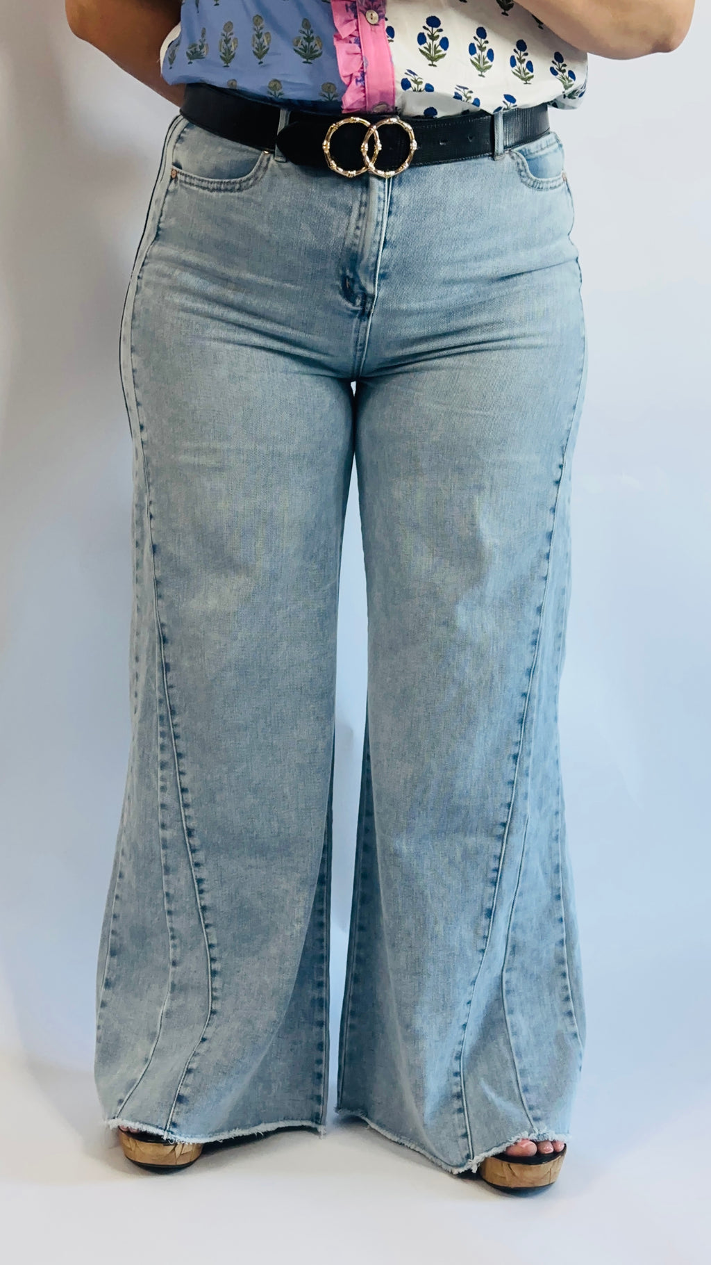 Sienna Wide Leg Fray Hem Jeans