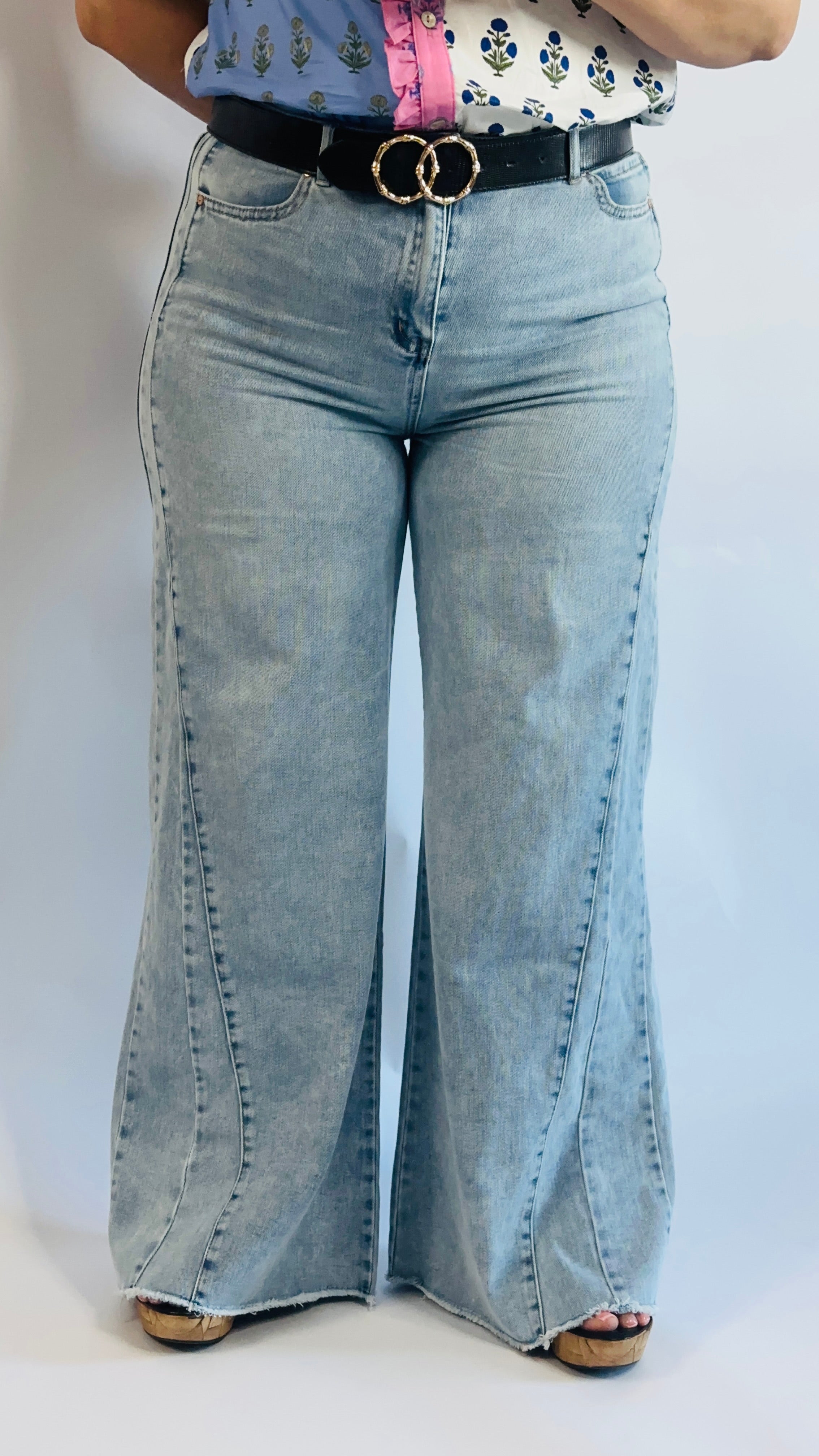 Sienna Wide Leg Fray Hem Jeans